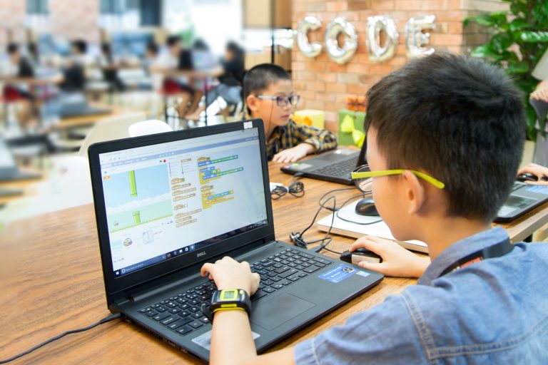 Học lập trình giúp trẻ phát triển kỹ năng kiên trì, tinh thần không bỏ cuộc