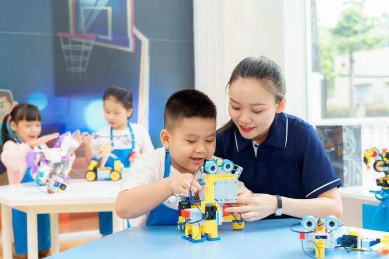 Ai cho trẻ em là gì? Có nên cho trẻ học trí tuệ nhân tạo từ sớm?